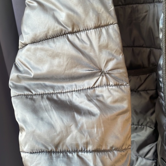 Everlane renew channeled liner - flawed - Picture 8 of 10